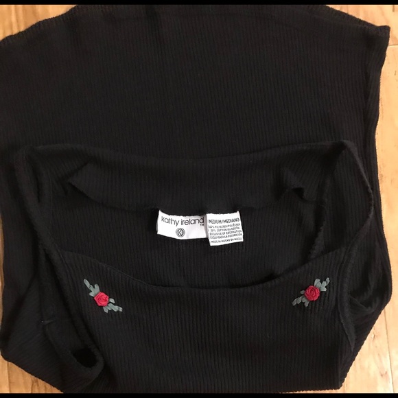 Women’s Tank Medium - Picture 4 of 5